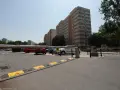 Szlaban na osiedlu: Jak otworzyć? Pilot, telefon, awarie