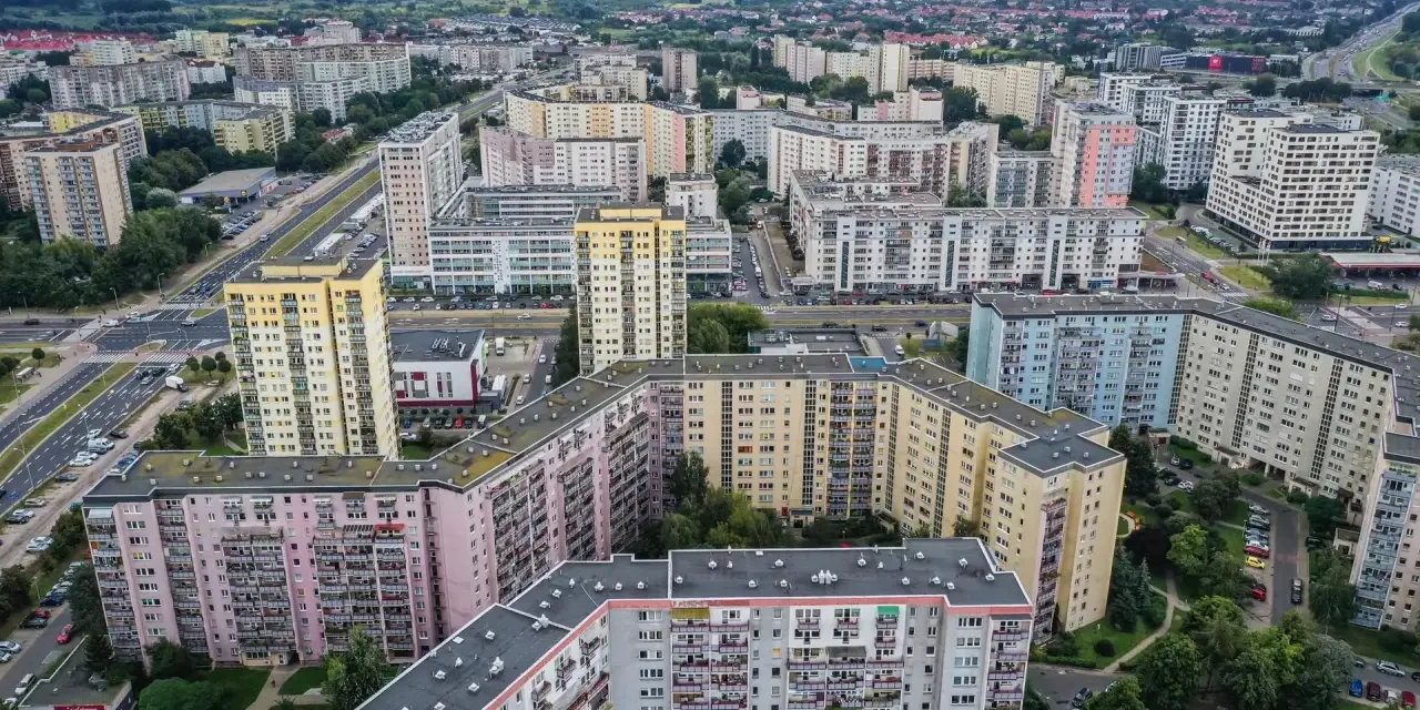 Spółdzielnia: Czy musisz być członkiem? Prawa, opłaty i zmiany 2026