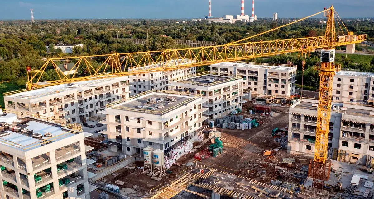 Deweloper od zera? Jak zacząć w Polsce: kapitał, prawo, ryzyka
