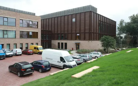 Osiedle Szkolne Kraków: Szybki dojazd, parking i komunikacja