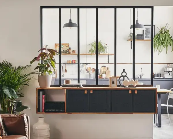Jak przechowywać mopa w bloku? Sprytne rozwiązania do małych mieszkań