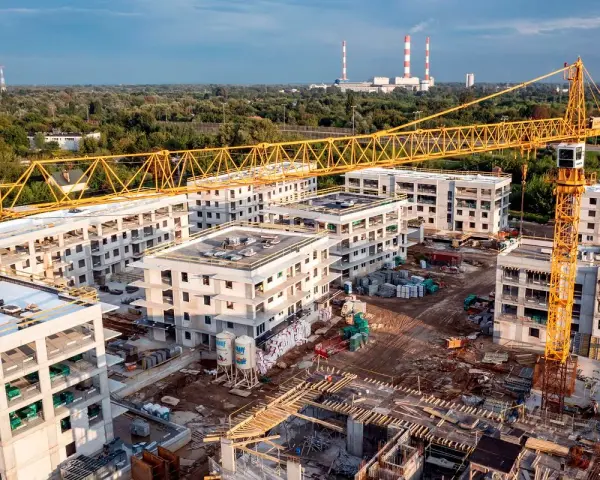 Deweloper od zera? Jak zacząć w Polsce: kapitał, prawo, ryzyka