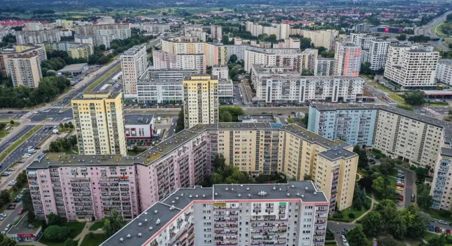 Spółdzielnia: Czy musisz być członkiem? Prawa, opłaty i zmiany 2026
