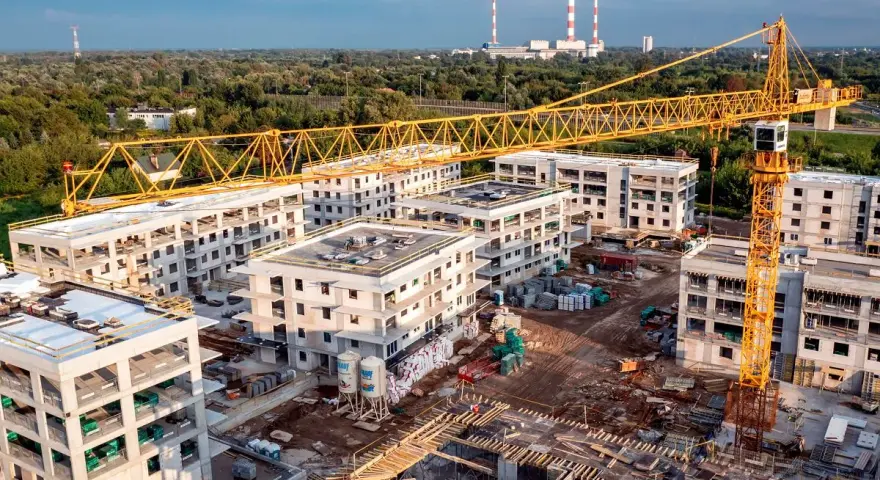 Deweloper od zera? Jak zacząć w Polsce: kapitał, prawo, ryzyka