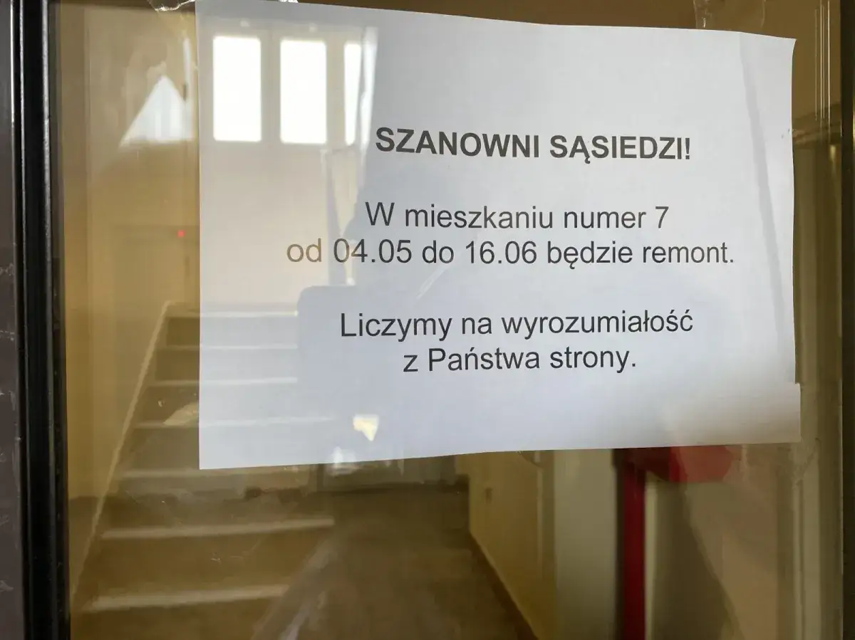 remont w bloku hałas impreza