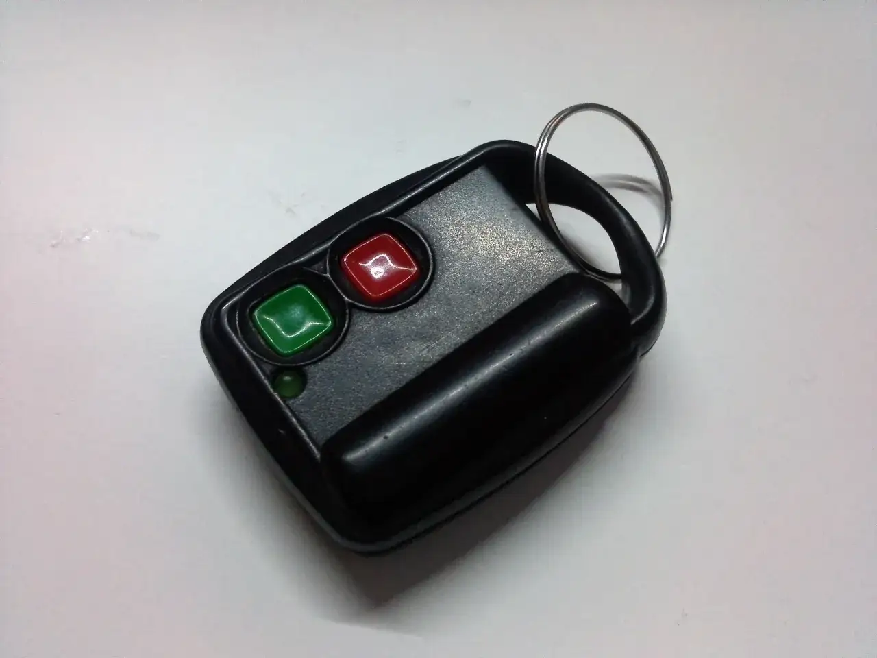 r&oacute;żne piloty do szlaban&oacute;w